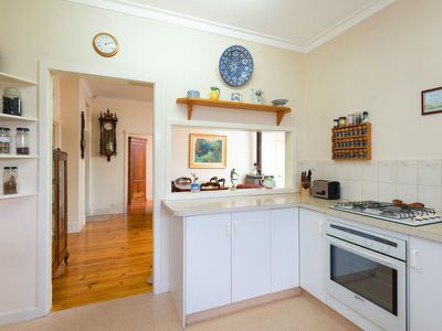 84 Varden Street, Piccadilly