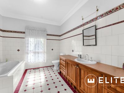 12 Milparinka Way, Berwick