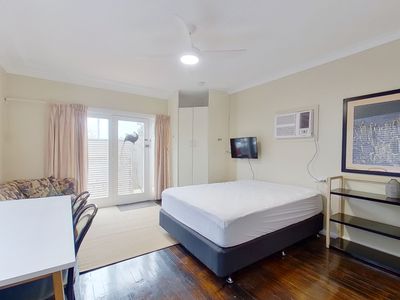 3 / 4 Gloucester Avenue, Dubbo