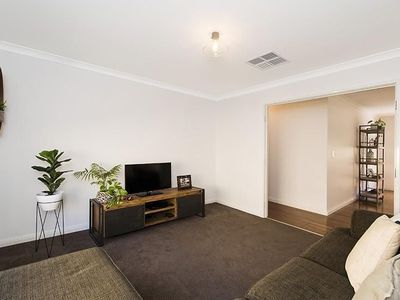 6 Gilba Place, Maida Vale