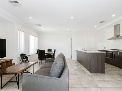 18 Yandal Way, Golden Bay