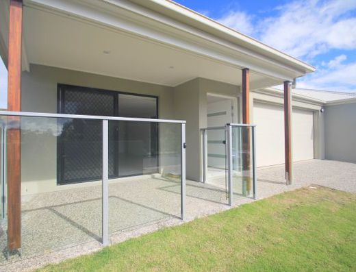 An unfurnished low set duplex located in The Ridges Estate at Peregian Springs..... image 12