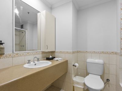 302 / 12 Victoria Avenue, Perth