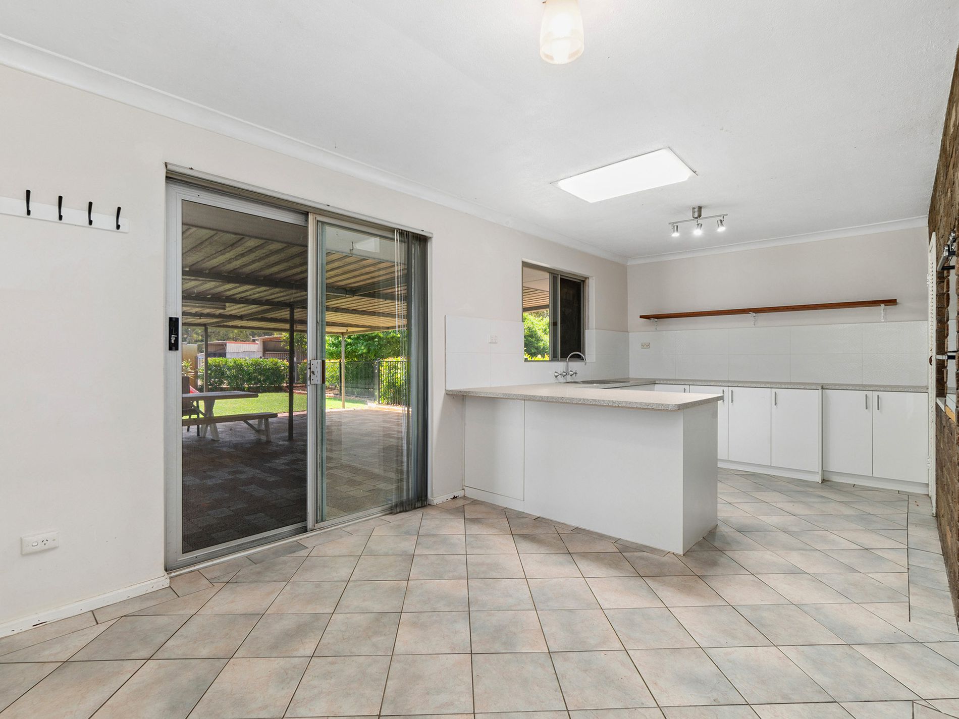 5 St Georges Avenue, Champion Lakes