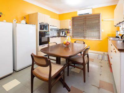 21 Cyclamen St, Inala
