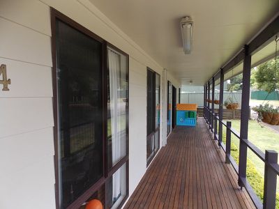 14 Beauty Point Rd, Morisset
