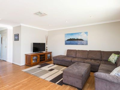 3 / 2 Lyall Street, Lamington