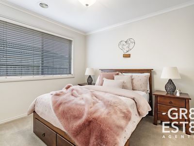 21 Ferndown Drive, Cranbourne