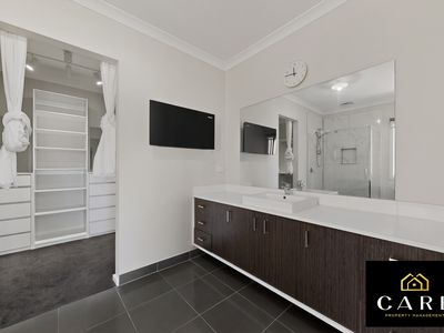 80 Fiorelli Boulevard, Cranbourne East