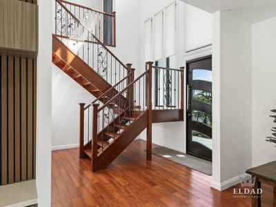 1 Marina Parade, Jacobs Well
