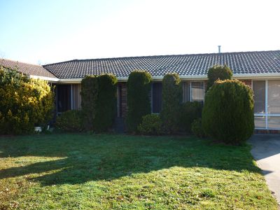 8 Maple Place, Blayney