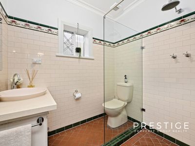 4 Perrys Avenue, Bexley