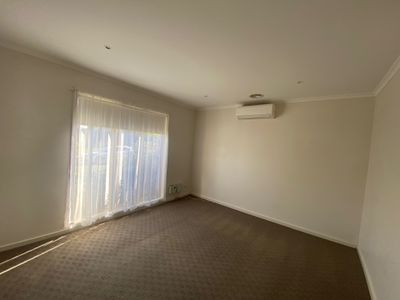 1 / 10-12 Fishburn Grove, Harkness