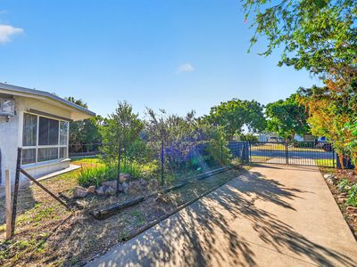 3 Oak Crescent, Bowen