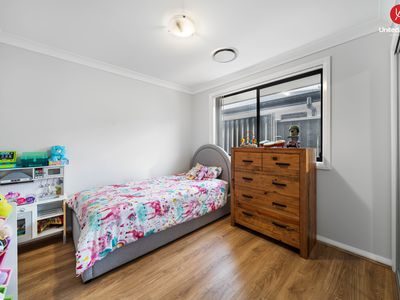 32A Hinton Loop, Oran Park