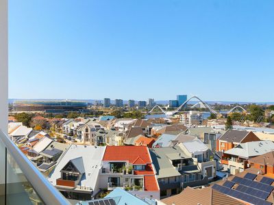 802 / 9 Tully Road, East Perth