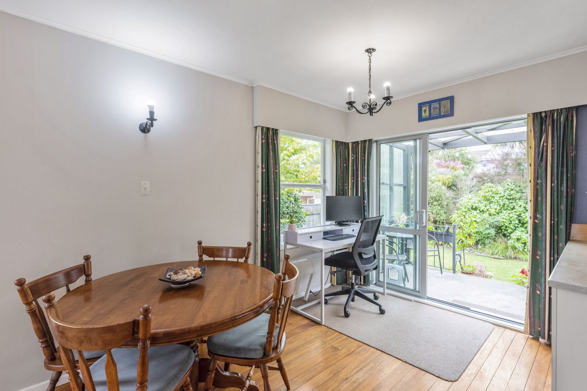 33 Ocean Road, Paraparaumu Beach