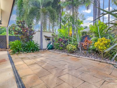 10 Rose Street, Gunn