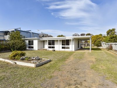 5 Wentworth Street, Beachport