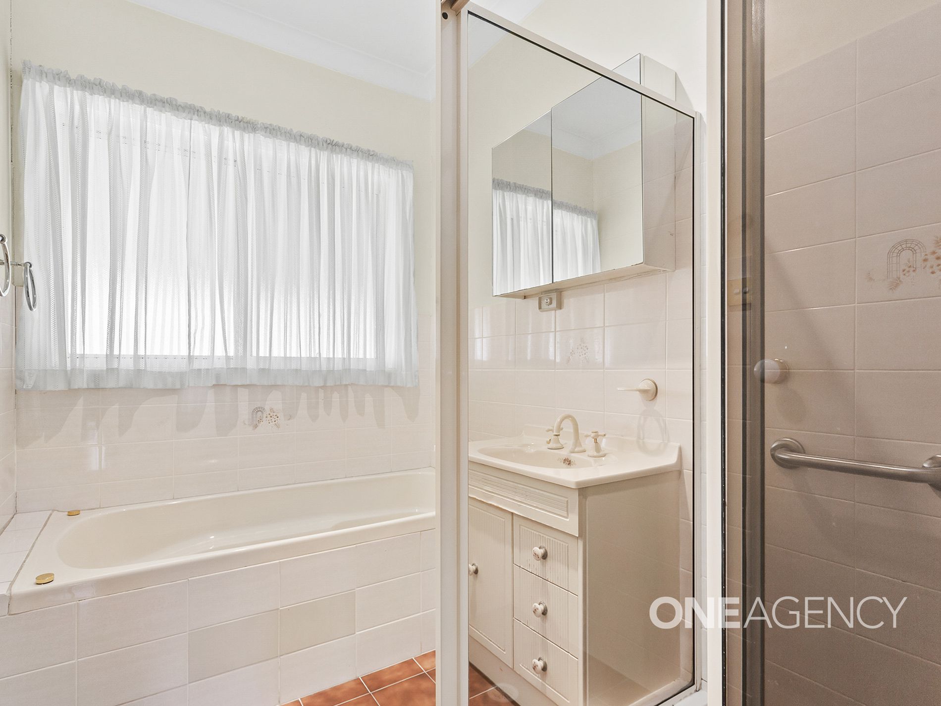 1 / 92 Tongarra Road, Albion Park