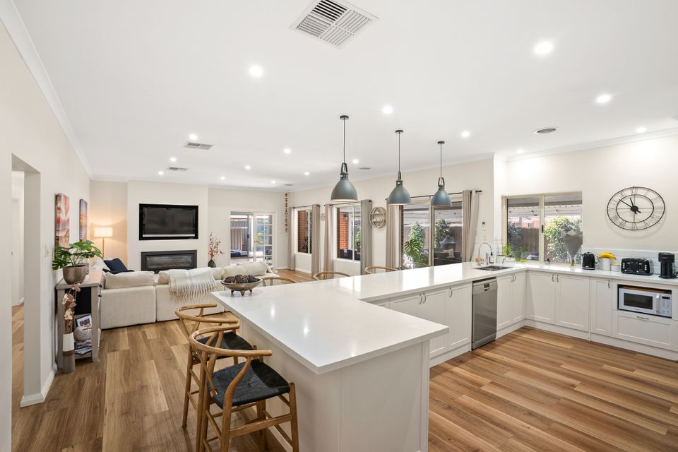 2 Anzio Court , Secret Harbour