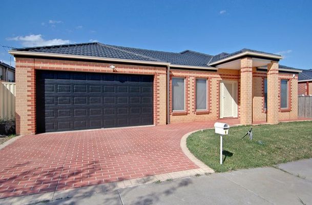 8 Marchmont Rise, Craigieburn