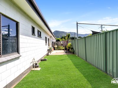 60 Hollywood Boulevard, White Rock