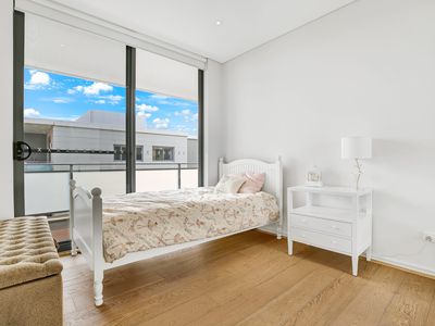 38 / 54A Blackwall Point Road, Chiswick