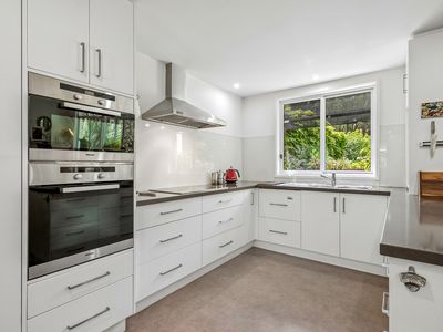 12 Salisbury Road, Mount Macedon