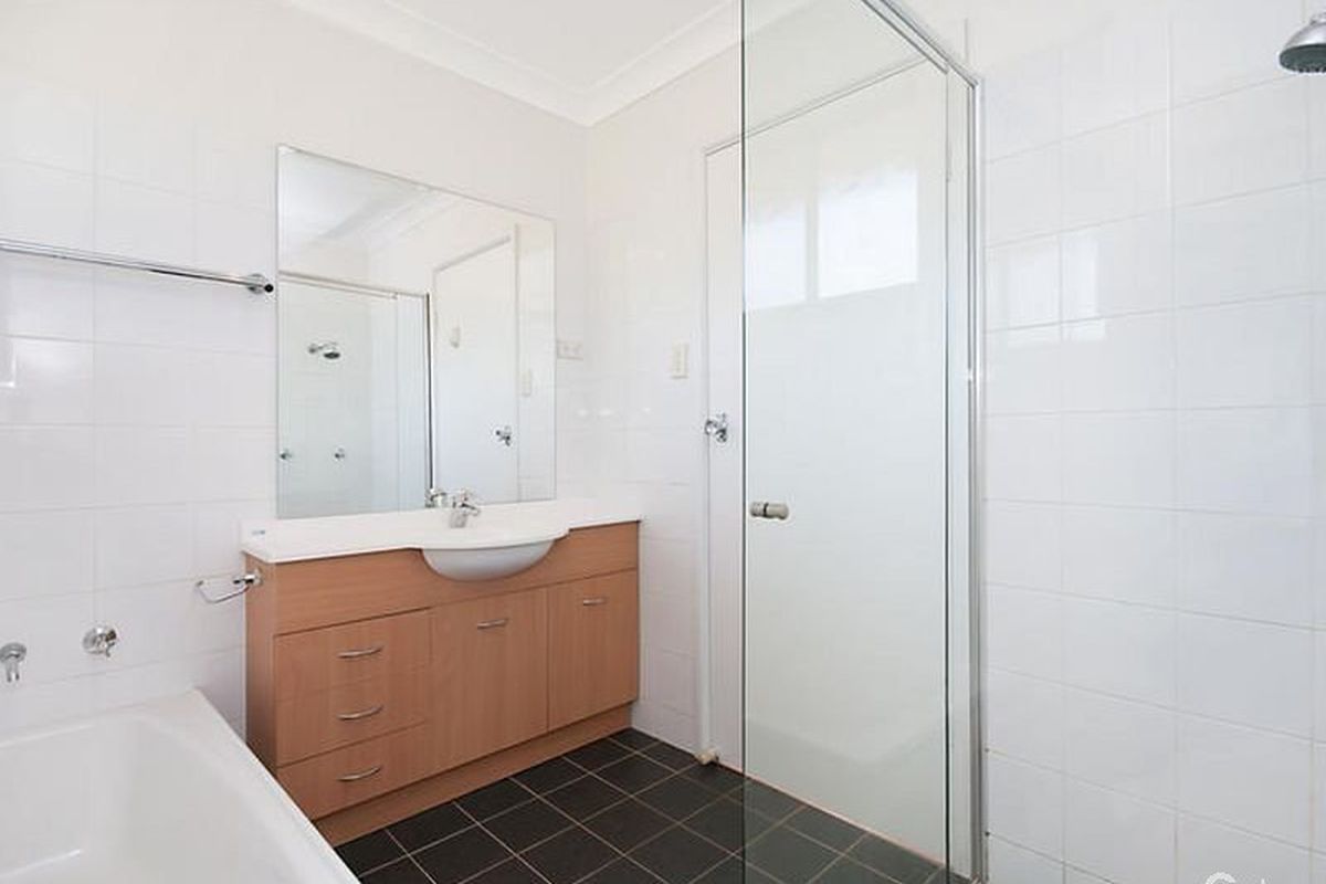 13 Lock Avenue, Springfield