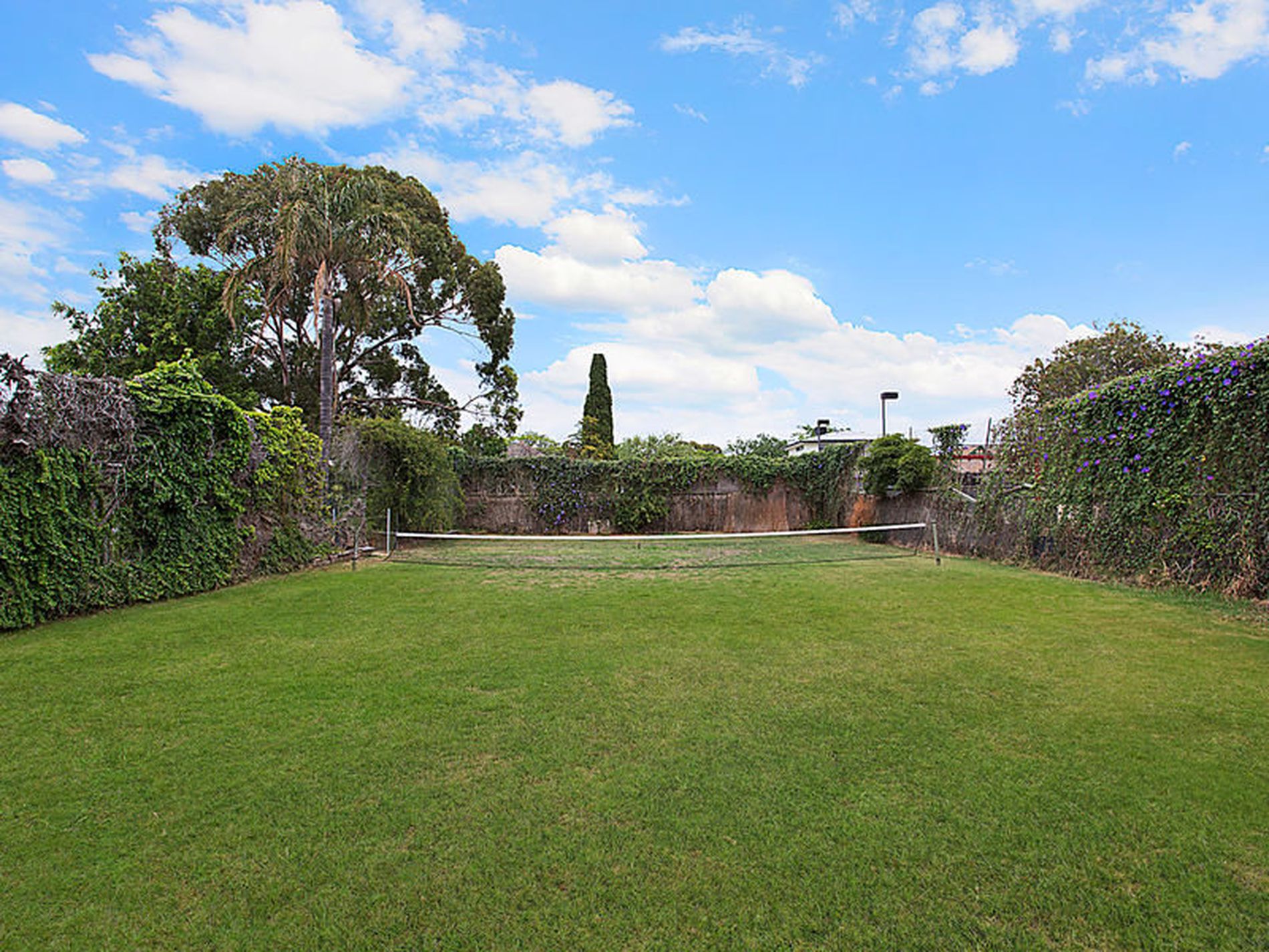 9 Cross  Road, Kingswood