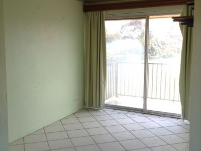 12 / 6 Eyre Street, Warrawong