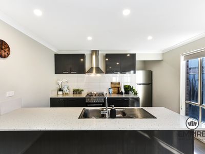 13 Savage Way, Clyde North
