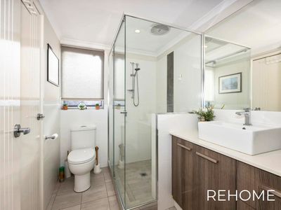 1 / 30 Lovegrove Way, Morley