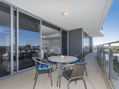 806 / 2 Oldfield Street, Burswood