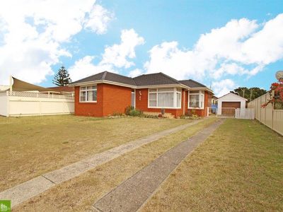32 Kurrajong  St, Windang