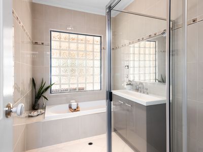 31 Gatacre Drive, Somerville