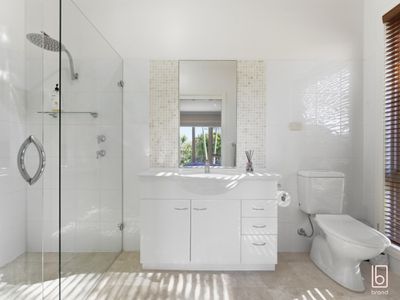 11 Dean Avenue, Kanwal