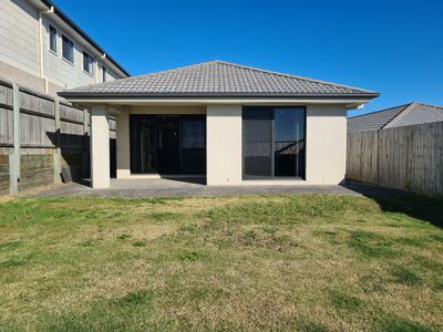 19 McGregor Place, Springfield Lakes