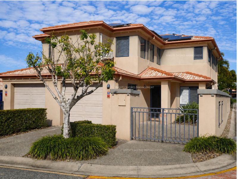 4 University Drive, Robina