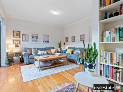 1 / 38 Comer Street, Como