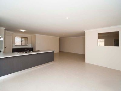 2 Dowak Lane, Byford