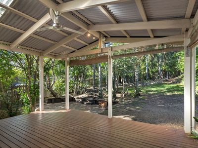 2 Warrawee Street, Toowong