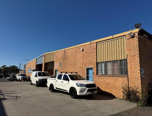Kirrawee Industrial Unit with unbeatable access