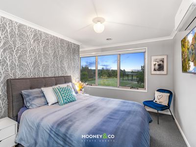 32 Riverside Drive, Cranbourne West