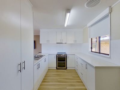 5 / 10 Sturt Circle, Dubbo