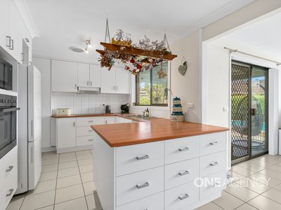 38 Fuchsia Crescent, Bomaderry