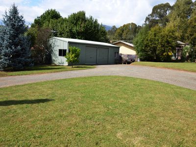 14-16 Young Crescent , Tawonga South