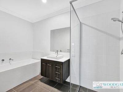 1 / 15 Oystercatcher St, Woodgate