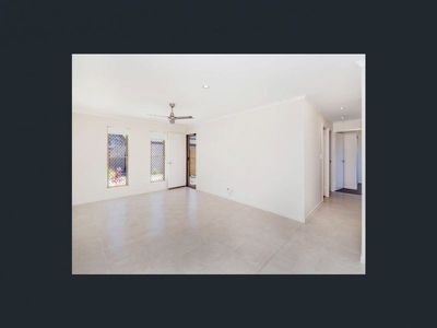 2 / 5 Jovi Court, Scarness